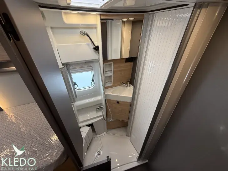 Fahrzeugbild Malibu Van First Class - Two Rooms 640 LE RB charming GT skyview #28