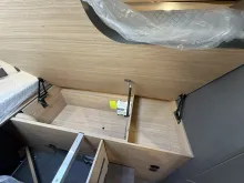 Fahrzeugbild Malibu Van First Class - Two Rooms 640 LE RB charming GT skyview #35