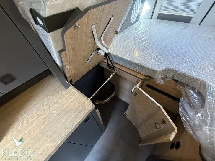 Fahrzeugbild Malibu Van First Class - Two Rooms 640 LE RB charming GT skyview #36