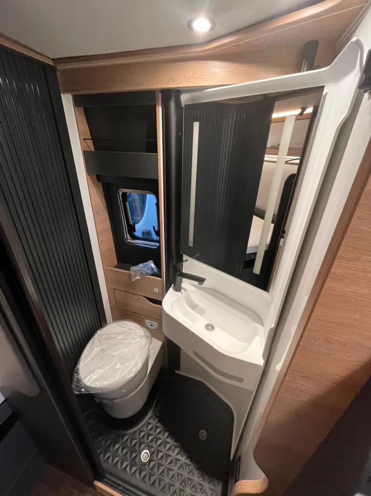 Fahrzeugbild Knaus BoxLife 600 MQ Platinum Selection Automatik, Aufstelldach, #16