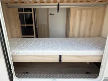 Fahrzeugbild Hobby Excellent Edition 545 KMF 2.000 kg Garage Alu silber #24