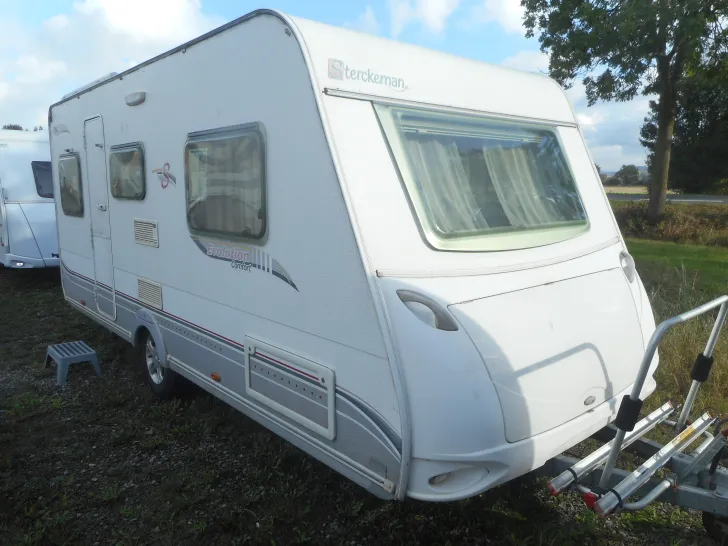 Fahrzeugbild Sterckeman Evolution 460LJ 2. Hand Einzelbett m. Rollrost #4