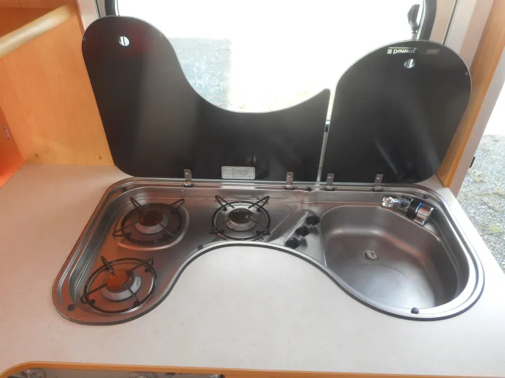 Fahrzeugbild Sterckeman Evolution 460LJ 2. Hand Einzelbett m. Rollrost #8
