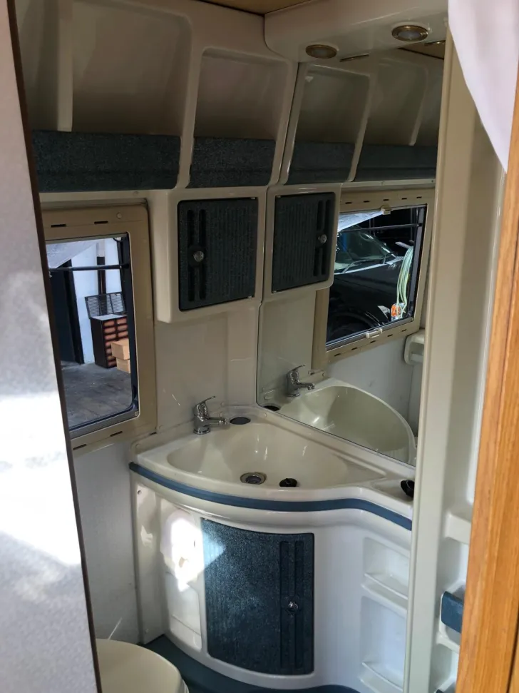 Fahrzeugbild Laika Ecovip 400i #8