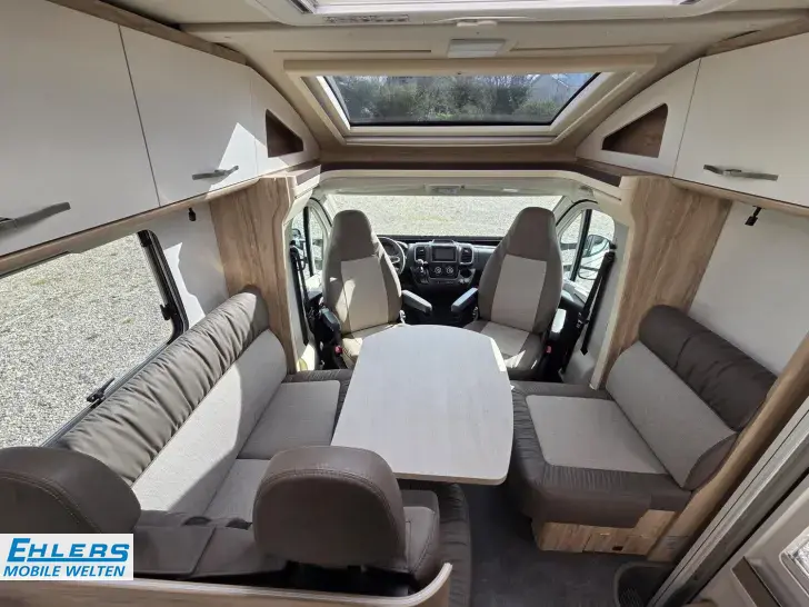 Fahrzeugbild Eura Mobil Profila T PT 695 EB Mondial-Paket/Alu/Duo Control/RFK/Sun Roof #10