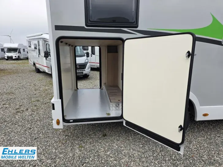Fahrzeugbild Forster Coupe FT 669 EB 165PS/Autom/Winter-Pack/Navi/RFK/Hubbett #24