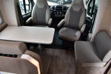 Fahrzeugbild Carado T 328 pro+ Hubbett, 5 Sitzplätze, ab Nov. #6