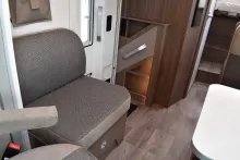 Fahrzeugbild Carado T 328 pro+ Hubbett, 5 Sitzplätze, ab Nov. #10