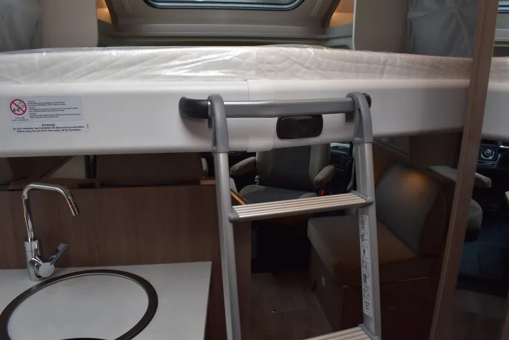 Fahrzeugbild Carado T 328 pro+ Hubbett, 5 Sitzplätze, ab Nov. #41