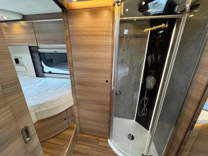 Fahrzeugbild Concorde Charisma 860 LI Facelift*Retarder*Ebano*NERO #14