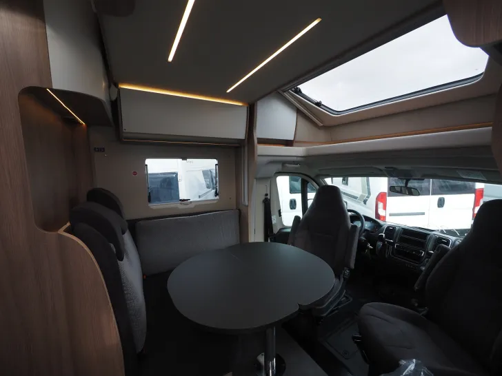 Fahrzeugbild Laika ECOVIP L 2009, Autom., Hubbett, Pro Paket #5