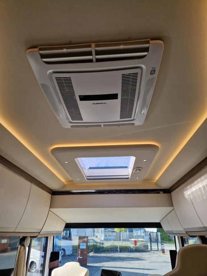 Fahrzeugbild Morelo Grand Empire 98 LSB #13