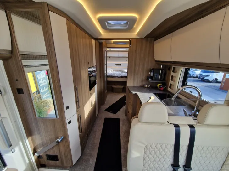 Fahrzeugbild Morelo Grand Empire 98 LSB #16