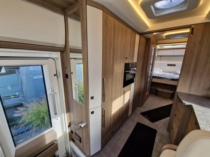 Fahrzeugbild Morelo Grand Empire 98 LSB #17