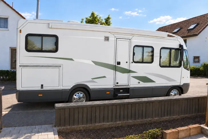 Fahrzeugbild Niesmann + Bischoff ClouLINER 650C Barversion, toller Zustand #6