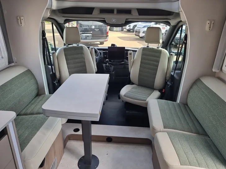 Fahrzeugbild Carado Edition27 T Ford 457 Messeaussteller mit Hubbett #19