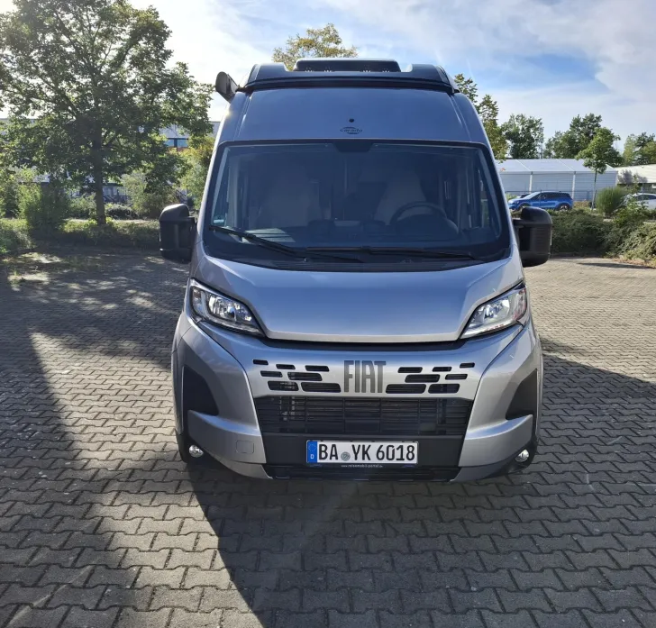 Fahrzeugbild Carado pro CV 600 AHK, Aufstelldach, Automatik #2