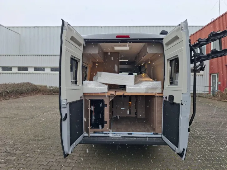 Fahrzeugbild Carado pro CV 640 Rahmenfenster, Multimediapaket #8
