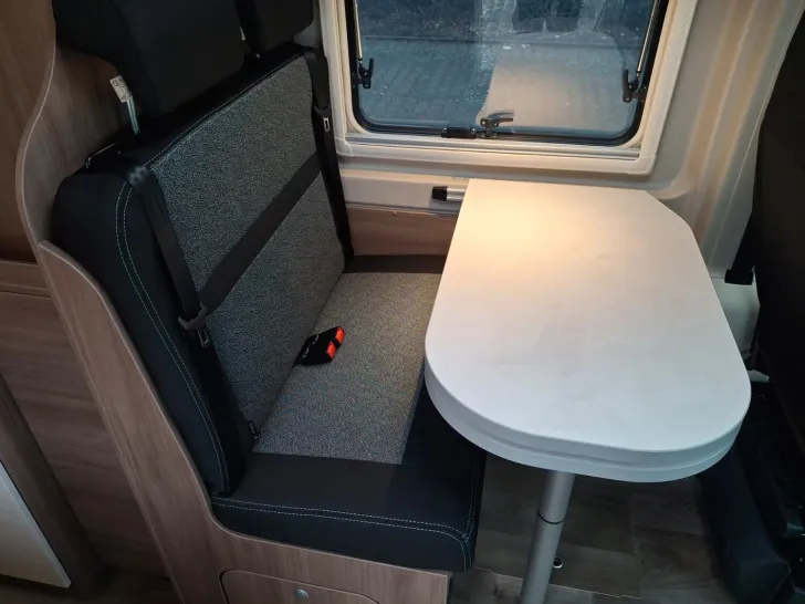 Fahrzeugbild Carado pro CV 640 Rahmenfenster, Multimediapaket #15