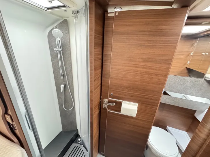Fahrzeugbild Carthago chic c-line I 4.9 LE *180PS*SuperPaket*4,5 to. #13