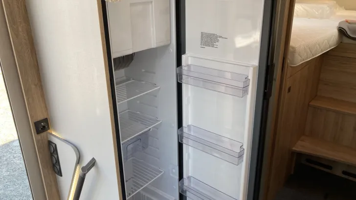Fahrzeugbild Eura Mobil PROFILA T 726 EF COMFORT DACHKLIMA+MARKISE+SAT+ #17