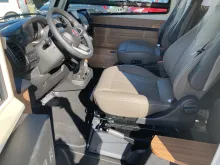 Fahrzeugbild Eura Mobil INTEGRA 890 EB AUTARK-PAKET+HUBSTÃTZANLAGE #9