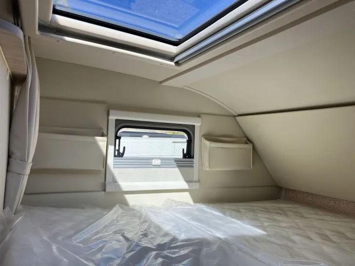 Fahrzeugbild Eura Mobil ACTIVA ONE 570 HS Backofen Combi 6E Glasdach #34