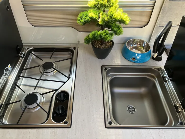 Fahrzeugbild Eura Mobil PROFILA T 720 EF KLIMAAUTOMATIK+180PS+BACKOFEN #19