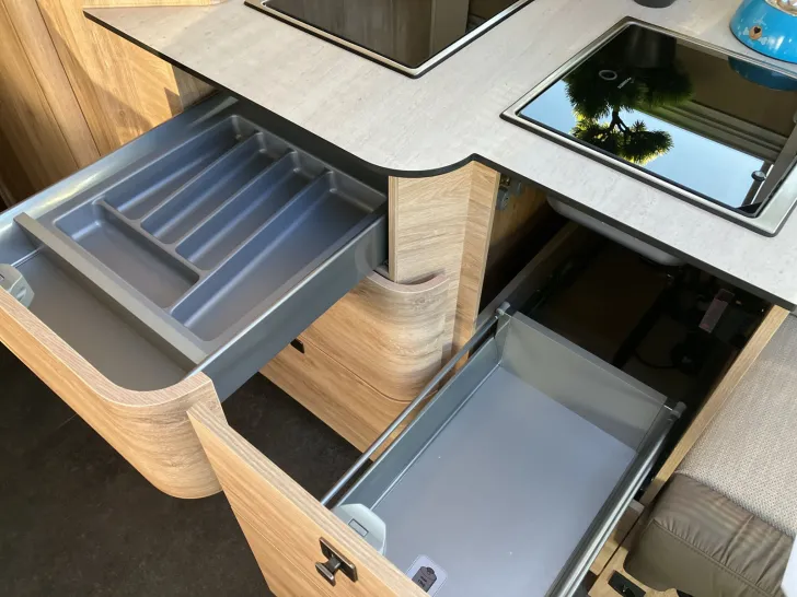 Fahrzeugbild Eura Mobil PROFILA T 720 EF KLIMAAUTOMATIK+180PS+BACKOFEN #20