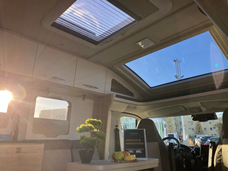 Fahrzeugbild Eura Mobil PROFILA T 720 EF KLIMAAUTOMATIK+180PS+BACKOFEN #36
