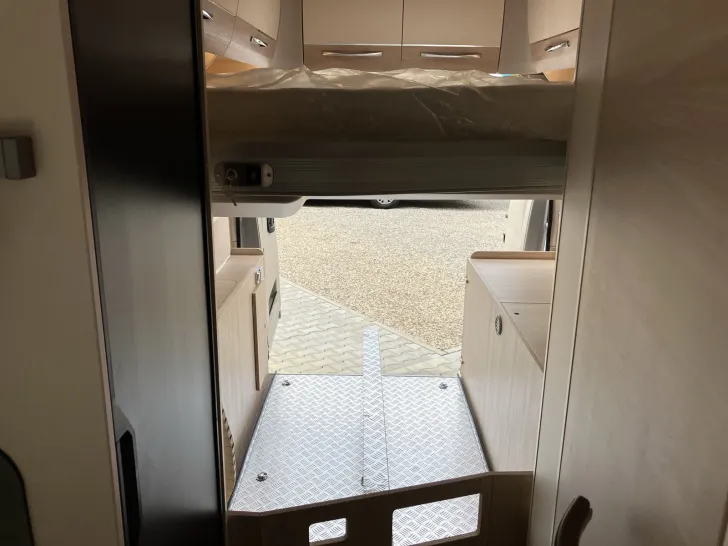 Fahrzeugbild Eura Mobil VAN 635 HB Skyroof + Vorbereitung Solar #32