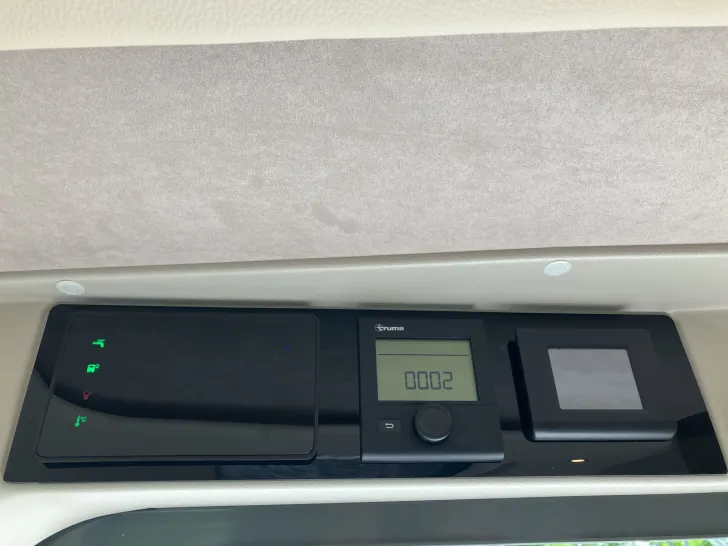 Fahrzeugbild Eura Mobil VAN 635 HB Skyroof + Vorbereitung Solar #37