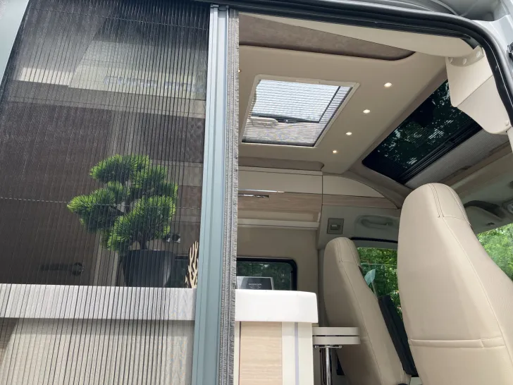 Fahrzeugbild Eura Mobil VAN 635 HB Skyroof + Vorbereitung Solar #39
