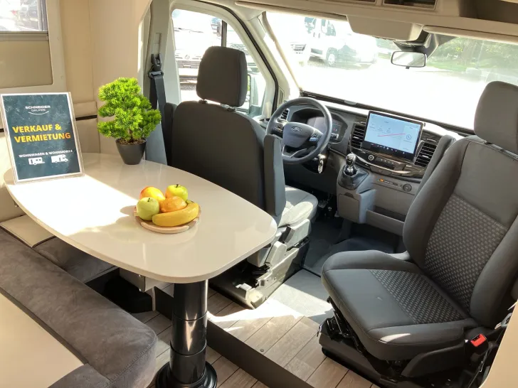 Fahrzeugbild Forster T 669 EB CoupÃ© Winterpaket + Truma Combi 6E #17