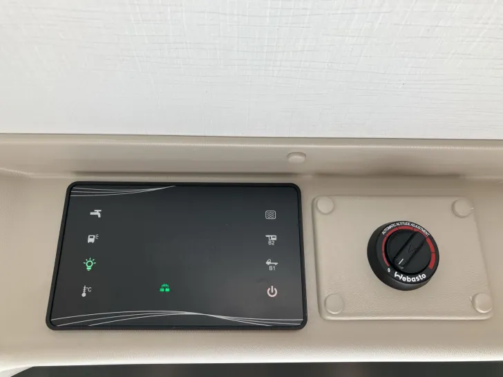 Fahrzeugbild Forster V 636 HB VANTASY Skyroof + Vorbereitung Solar #41