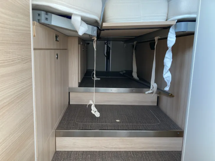 Fahrzeugbild Eura Mobil Van 635 EB SOLARANLAGE+KAMERA+POP UP DACH #29