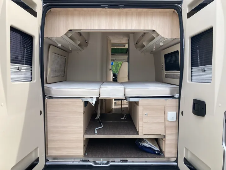 Fahrzeugbild Eura Mobil Van 635 EB SOLARANLAGE+KAMERA+POP UP DACH #34