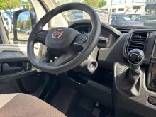 Fahrzeugbild Eura Mobil VAN 635 EB AUTOMATIK+SKYROOF+AUFSTELLDACH #10