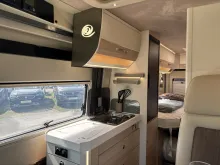 Fahrzeugbild Eura Mobil VAN 635 EB AUTOMATIK+SKYROOF+AUFSTELLDACH #17