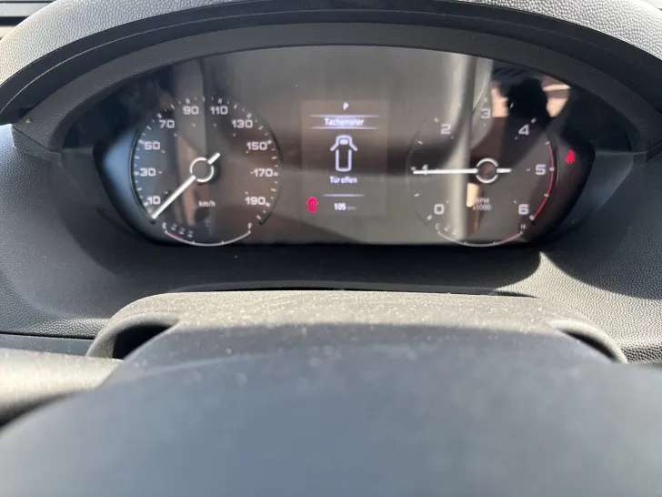 Fahrzeugbild Eura Mobil VAN 635 EB AUTOMATIK+SKYROOF+AUFSTELLDACH #23