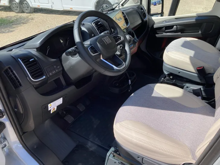 Fahrzeugbild Etrusco CV 640 SB PLUS RÃŒckfahrkamera + Markise #9