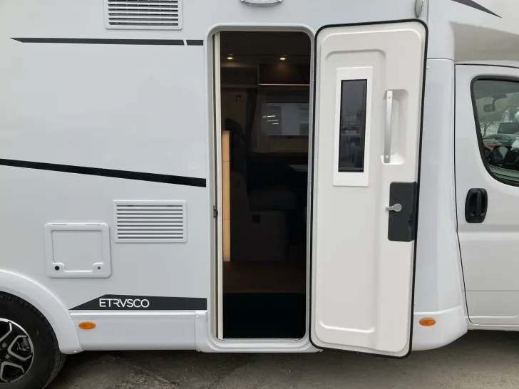 Fahrzeugbild Etrusco T 7400 SB 180 PS+KAMERA+HUBBETT #38