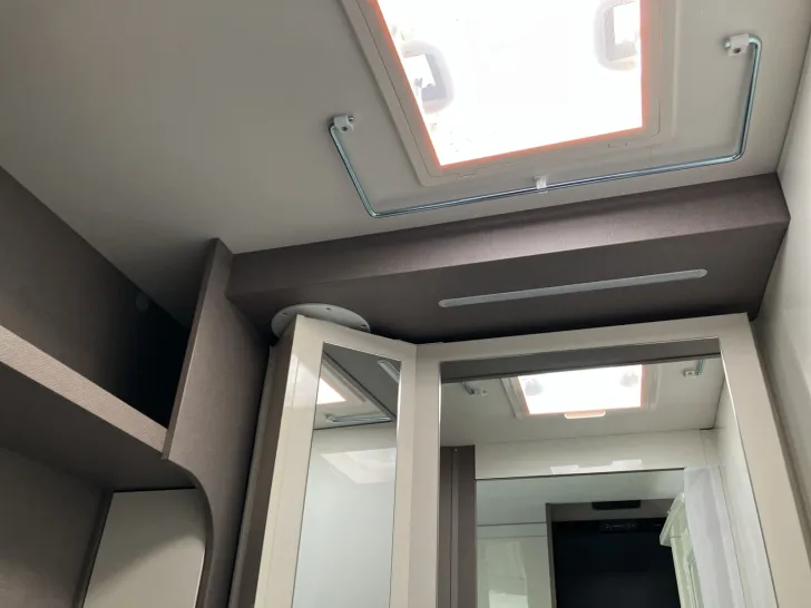 Fahrzeugbild Etrusco V 6.8 SCF Markise + Vorbereitung Solar/Dachklima #30