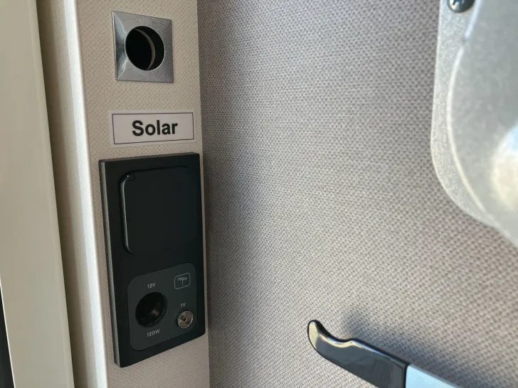 Fahrzeugbild Etrusco V 6.8 SCF Markise + Vorbereitung Solar/Dachklima #42