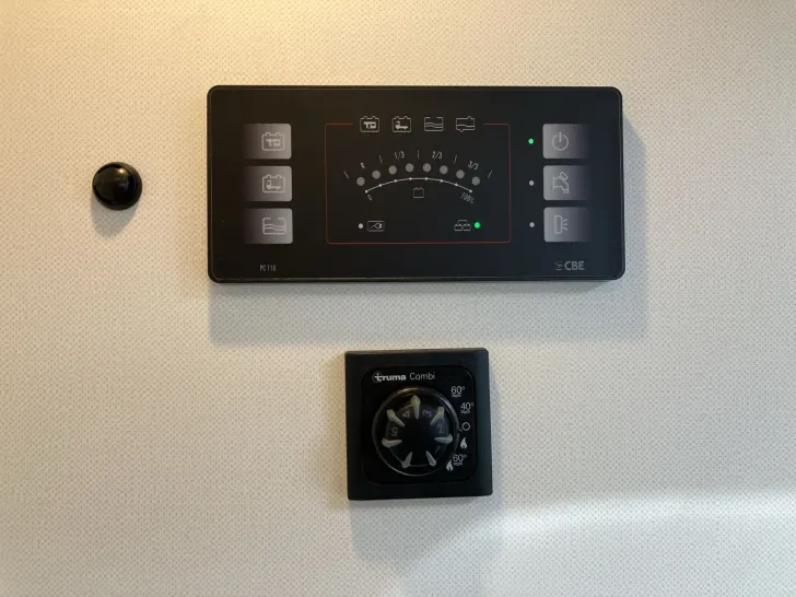 Fahrzeugbild Etrusco T 6900 SB LITHIUM + Markise + Rahmenfenster #34