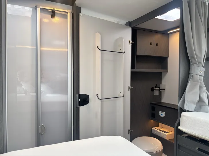 Fahrzeugbild Etrusco T 7400 SB TV+DUOCONTROL+KAMERA+HUBETT #22