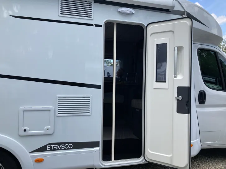 Fahrzeugbild Etrusco T 7400 SB Markise + Vorbereitung Solar/Dachklima #42