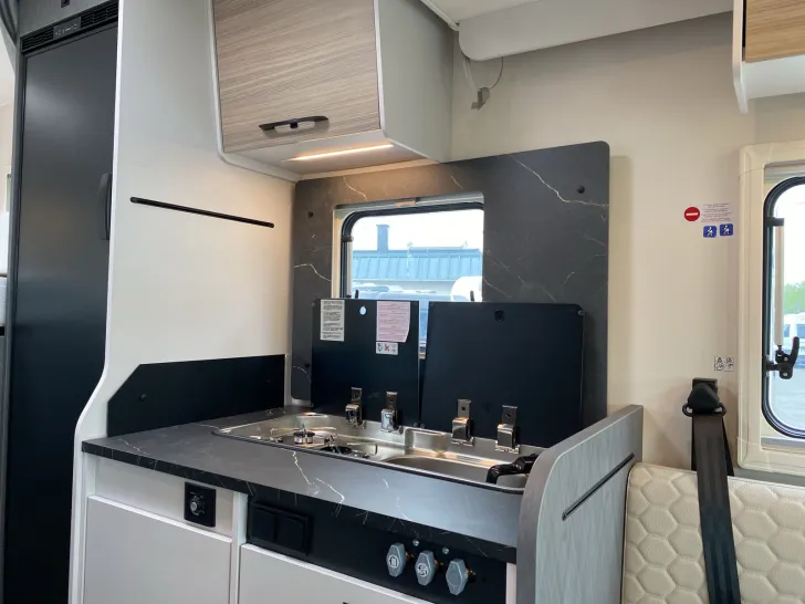 Fahrzeugbild Etrusco T 6.9 SBC SOLAR+SAT+MARKISE+KAMERA+RAHMENFENSTER #22