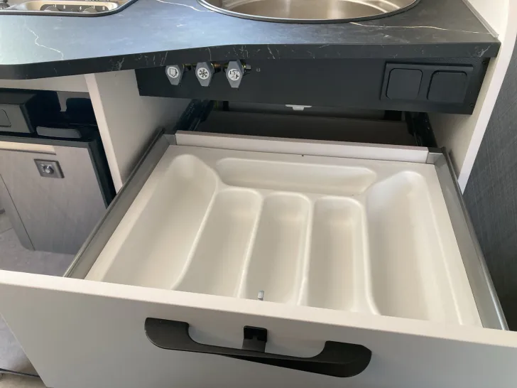 Fahrzeugbild Etrusco T 5900 FB SOLAR+MARKISE+KAMERA+DAB+TEMPOMAT #24