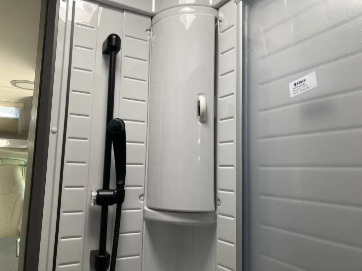 Fahrzeugbild Etrusco T 5900 FB SOLAR+MARKISE+KAMERA+DAB+TEMPOMAT #28